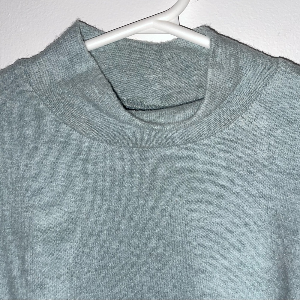 ARITZIA| XS TNA Longsleeve - Picture 12 of 16